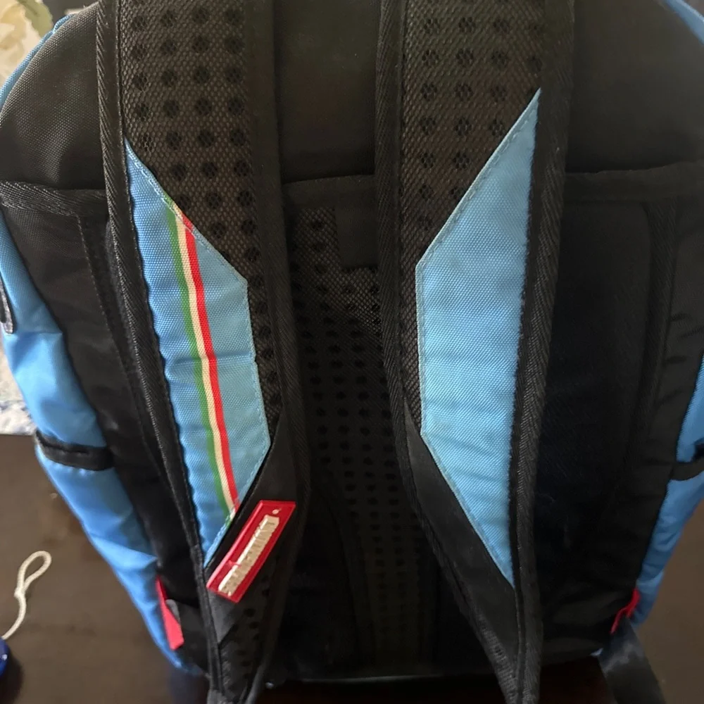 Limited edition Jake Paul Spray ground Blue Backpack with Italian flag - Picture 4 of 7